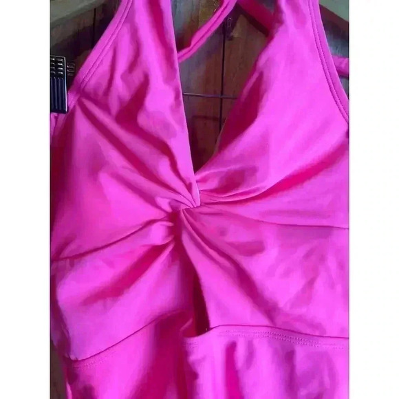 Cupshe One-Piece Hot Pink Tummy Control SwimSuit Size M NEW - Picture 2 of 7